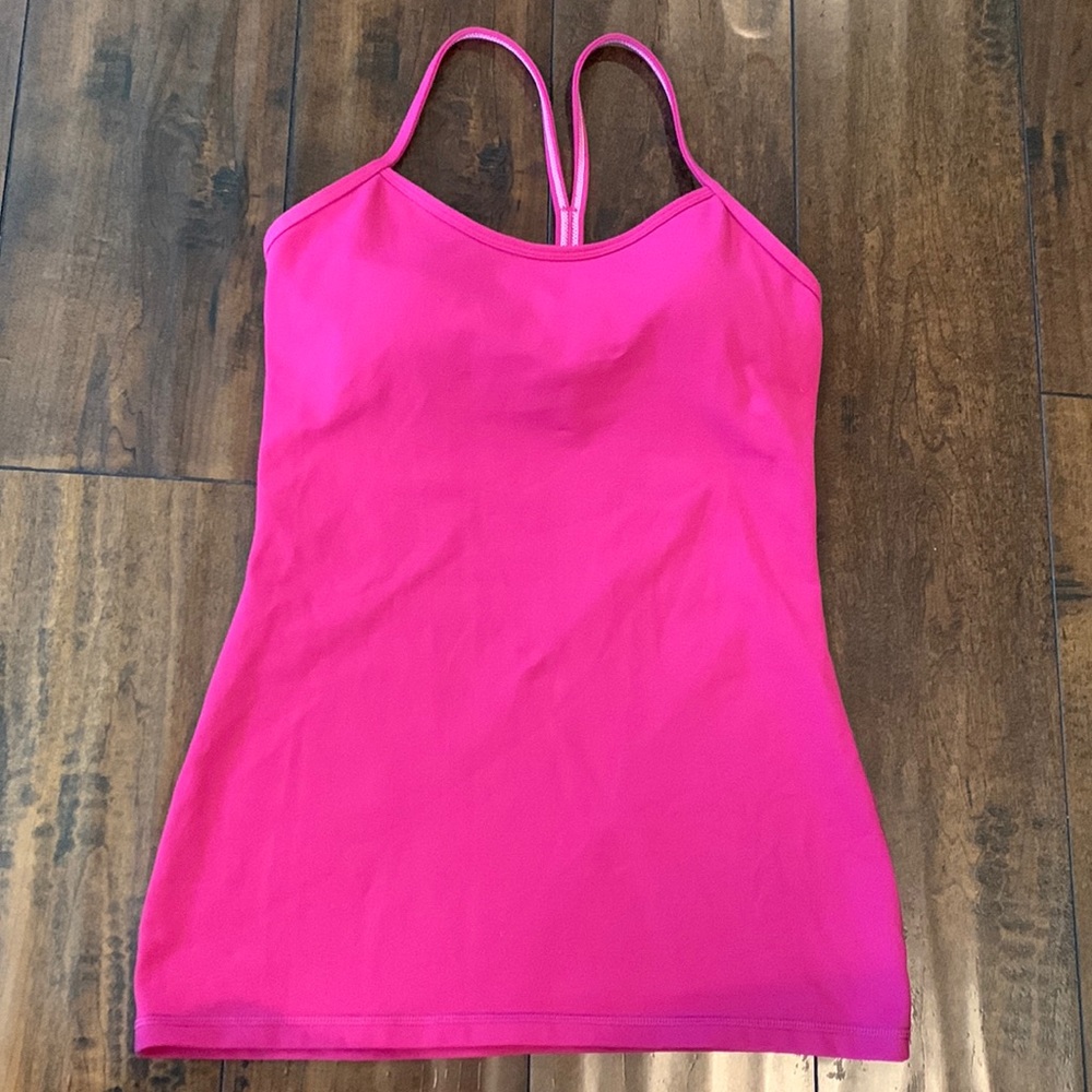 Lululemon power y tank top, great condition, with padding